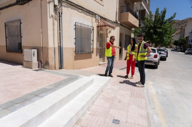 Culminan las obras en la plaza situada en la intersección entre Calle Moreras y Rambla Don Diego
